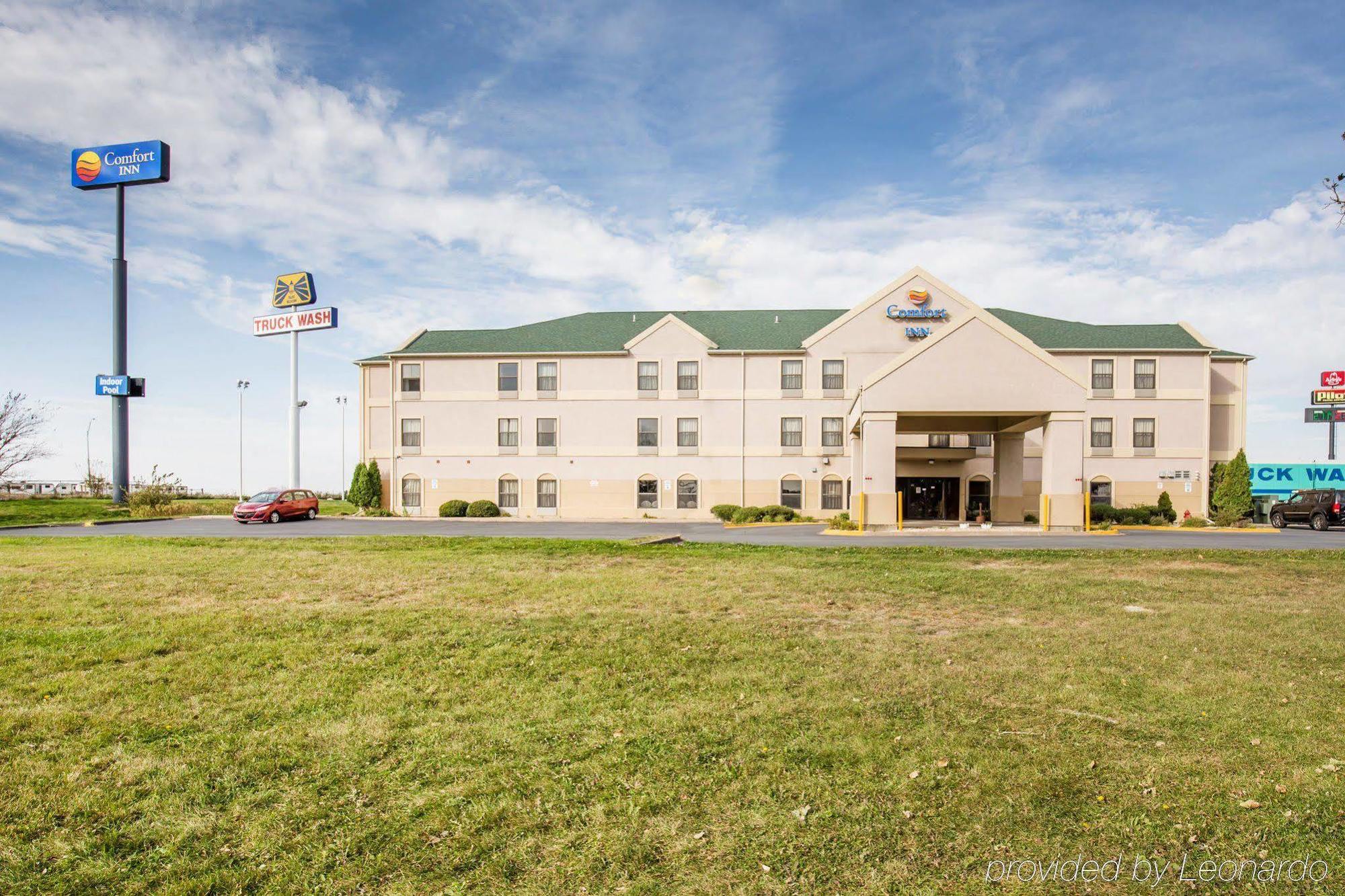 Comfort Inn Walcott Near Davenport Exterior photo